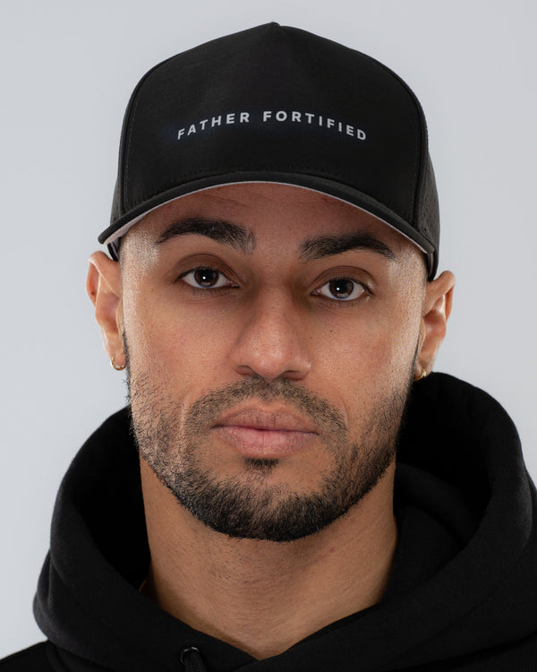 Legacy Signature Cap Black retouched front