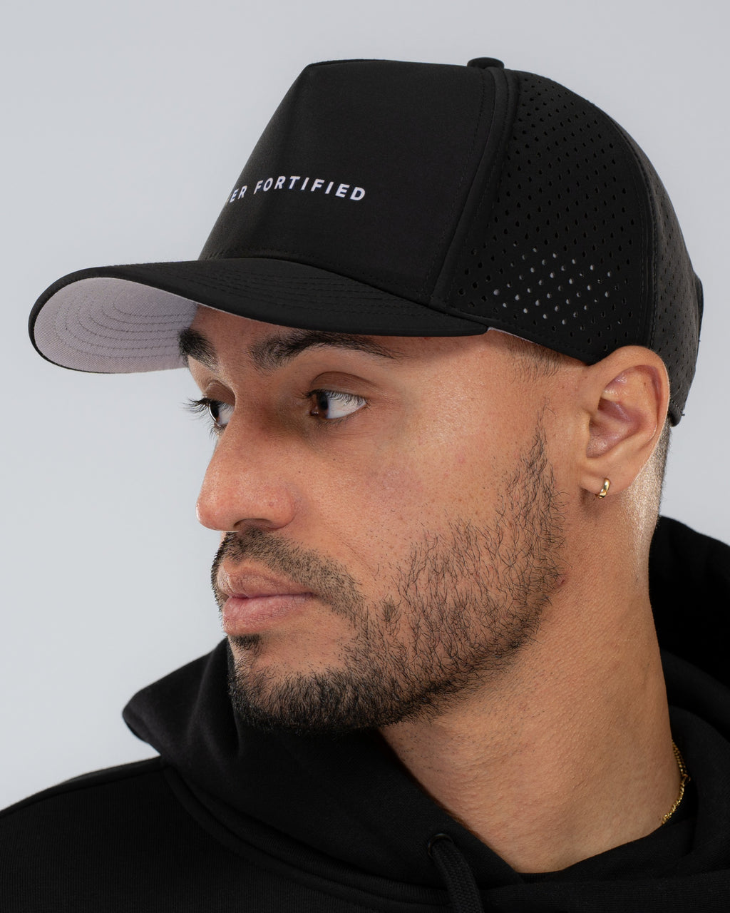 Legacy Signature Cap Black retouched side