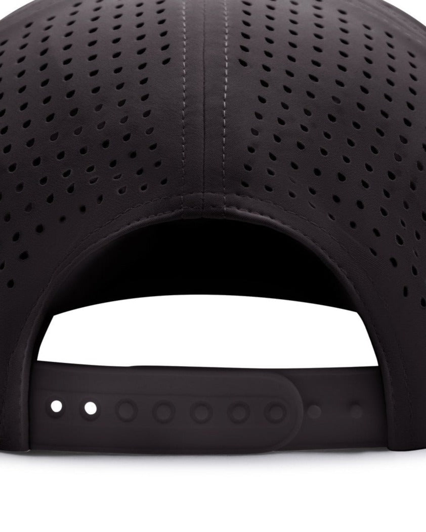 Adjustable snapback