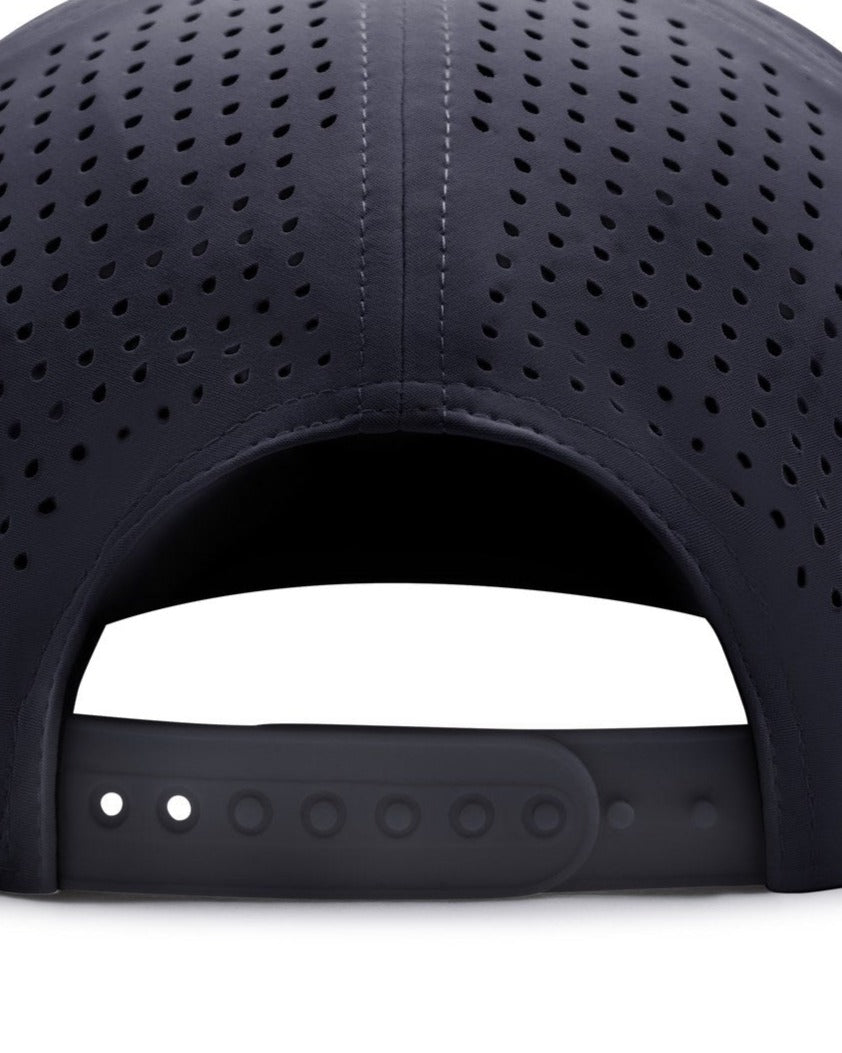 Adjustable snapback