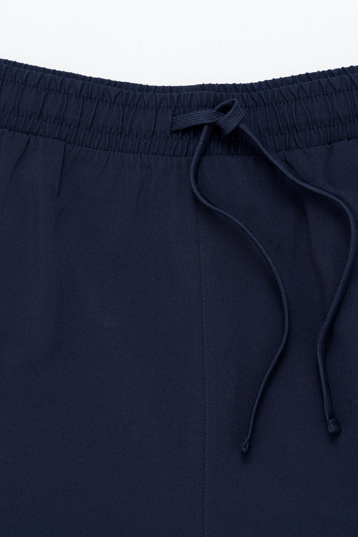 Elastic waist, external drawcord