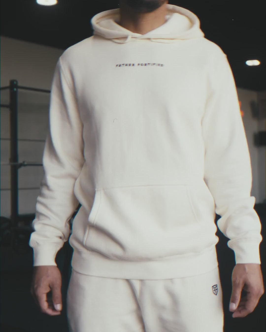 Anchor Midweight Set in Ecru, fit in motion